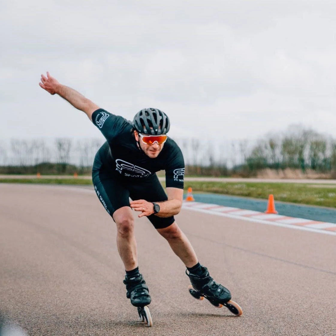 SPEED SKATES