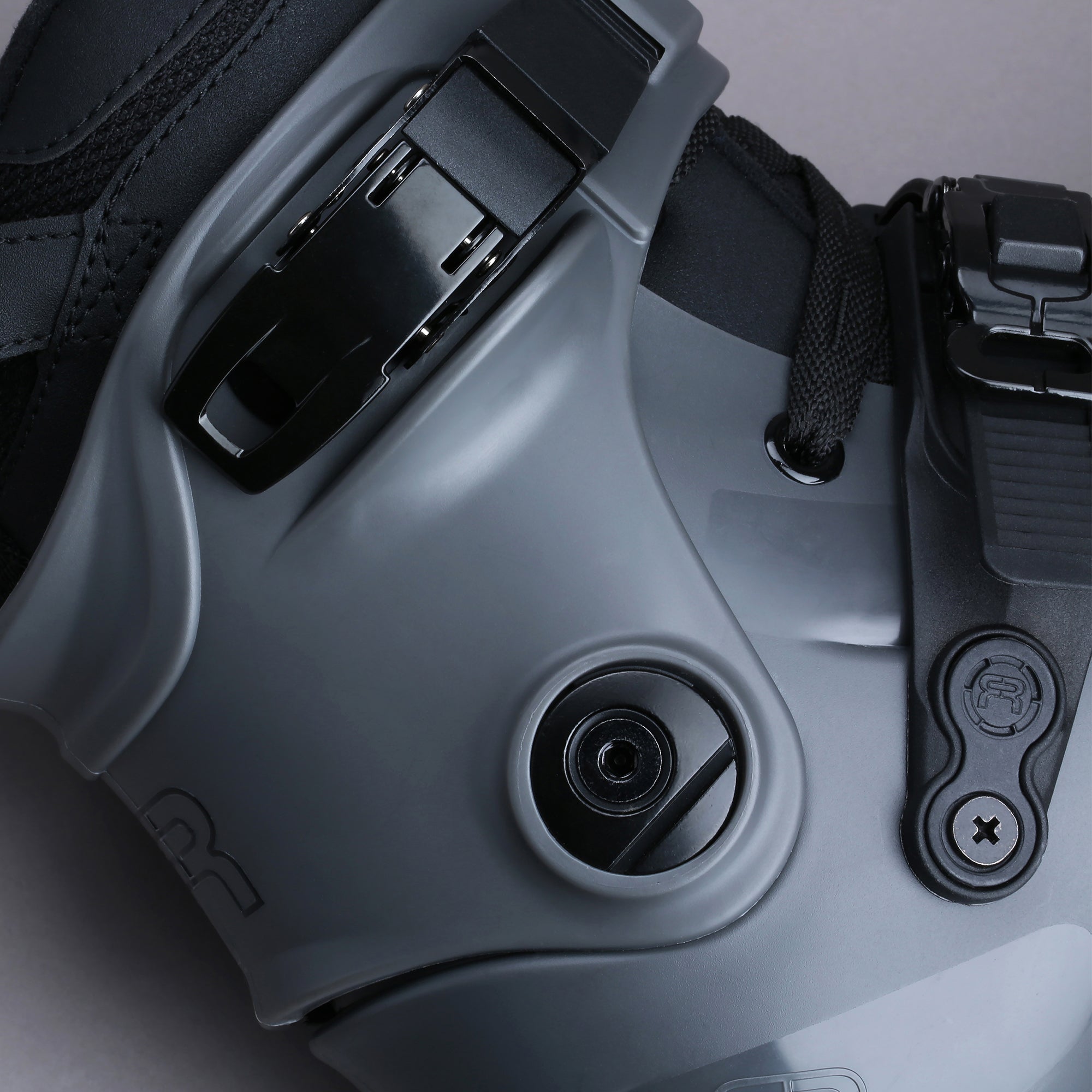 FR1 80 - GREY BLACK