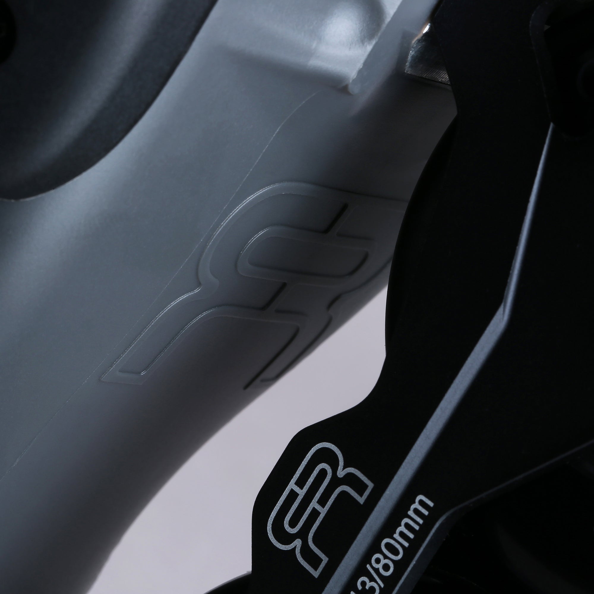 FR1 80 - GREY BLACK