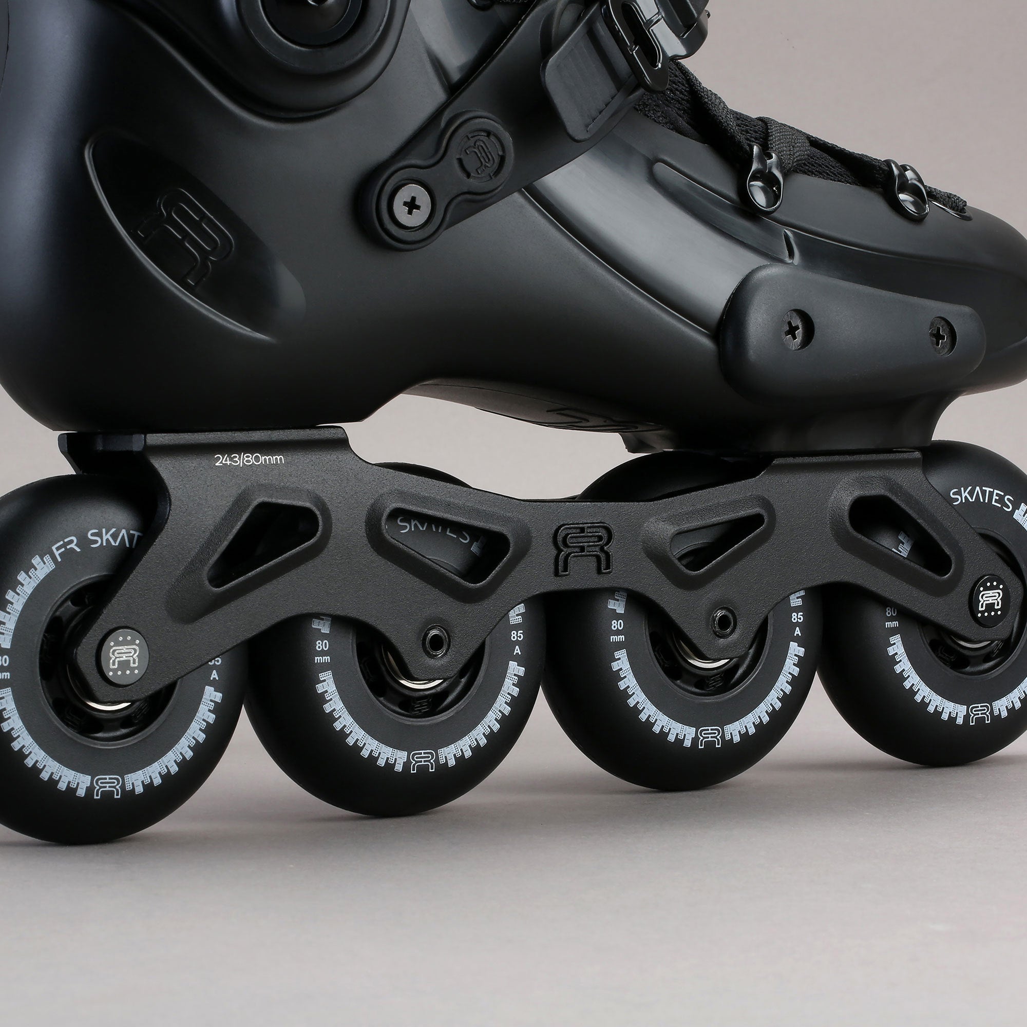 FR3 80 - BLACK