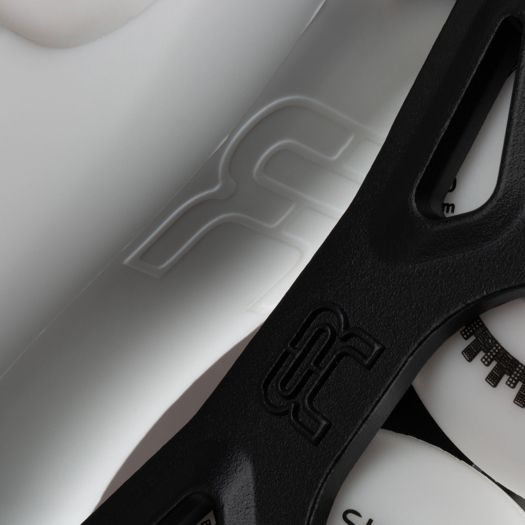 FR3 80 - WHITE