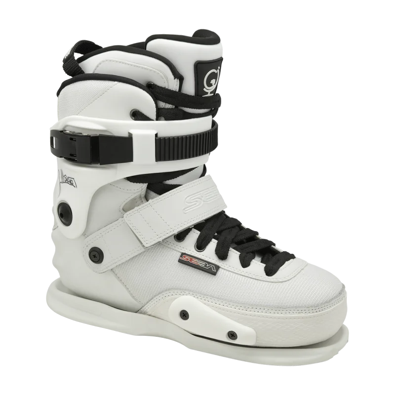 cj2--prime--white--boot-only.webp