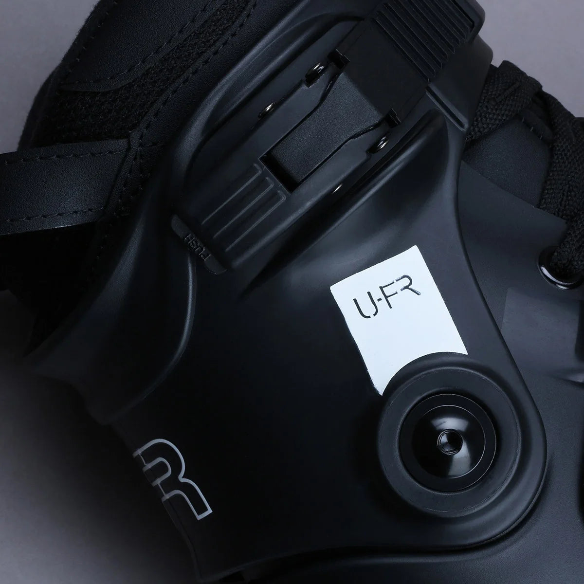 FR SKATES UFR STREET - BLACK